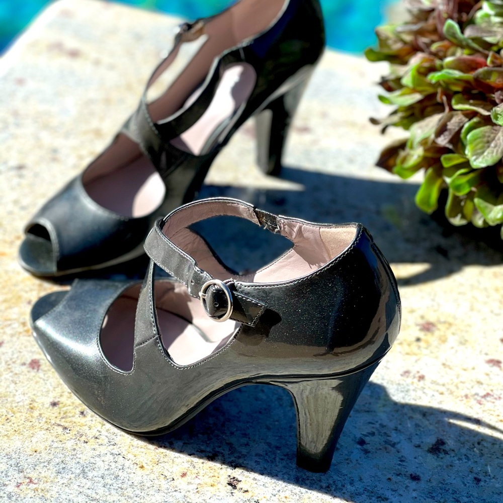 Nine West Open Toe Heel
